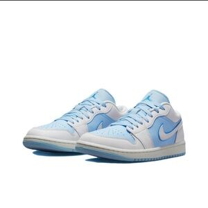 Wmns Air Jordan 1 Low SE 'Reverse Ice Blue Size 6